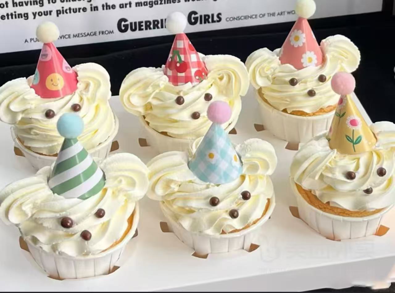 (A).A.Children's Day Special: Puppy Cupcakes
